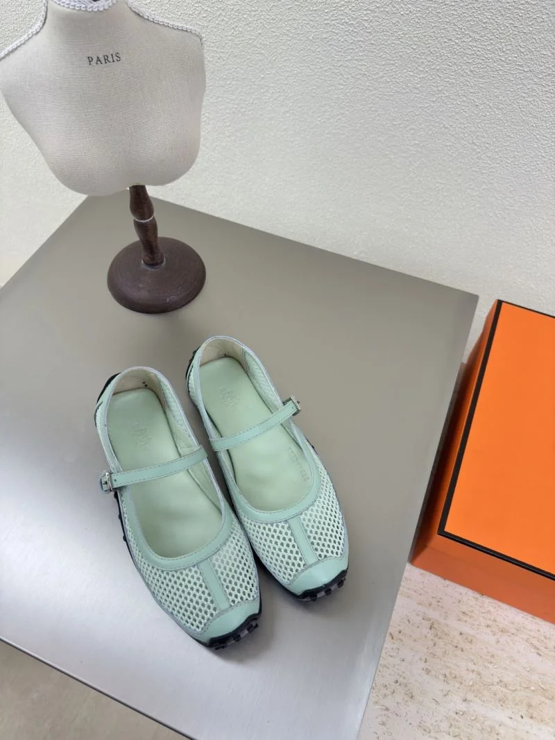 Bold Hermes Low Shoes 27669