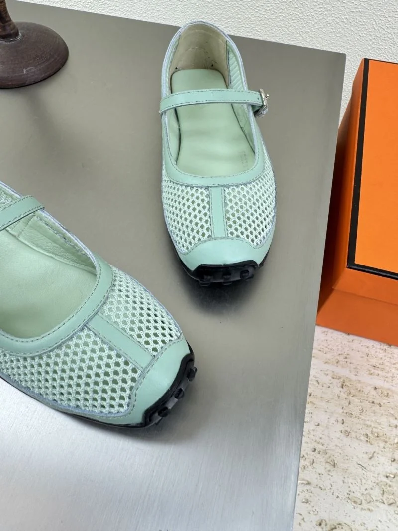 Bold Hermes Low Shoes 27669