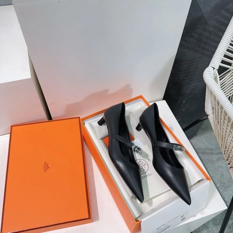 Hermes Low Shoes Unisex 27654