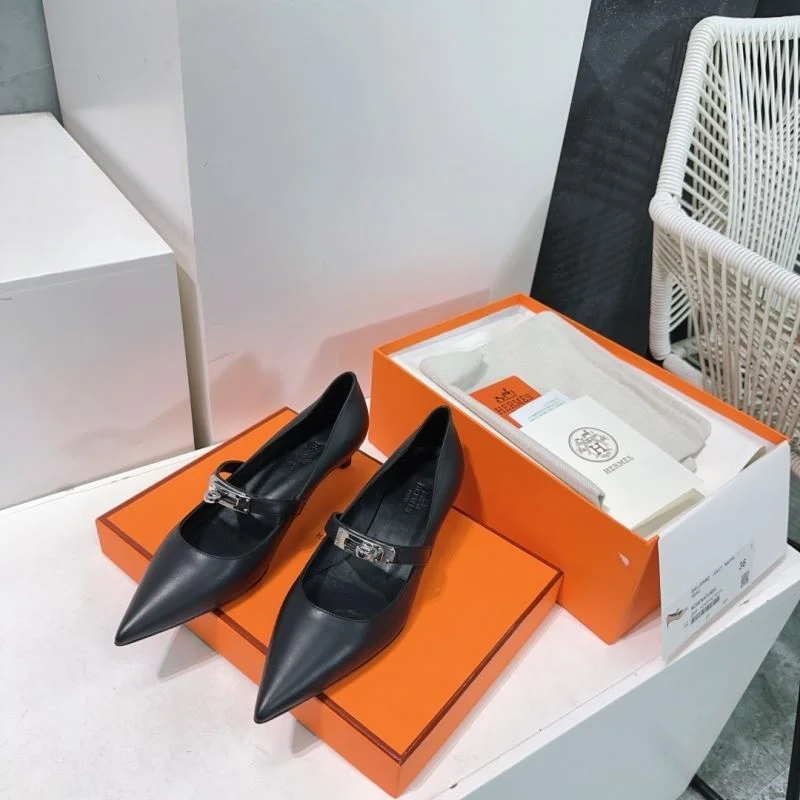 Hermes Low Shoes Unisex 27654