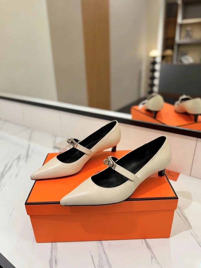 Sophisticated Hermes Low Shoes 27656