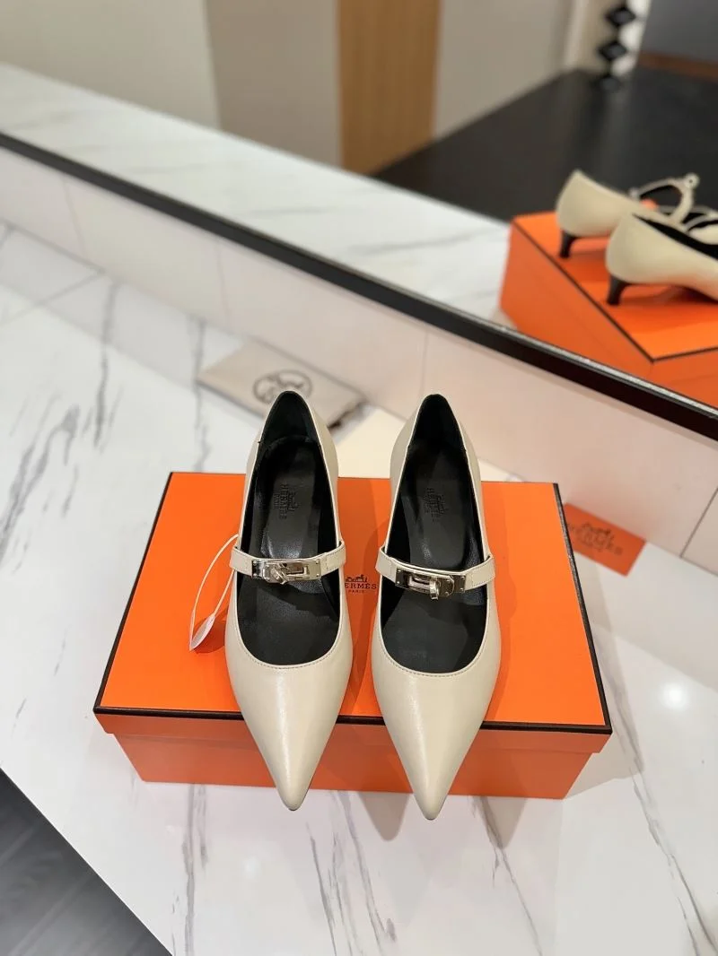 Sophisticated Hermes Low Shoes 27656