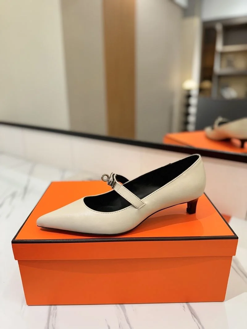 Sophisticated Hermes Low Shoes 27656