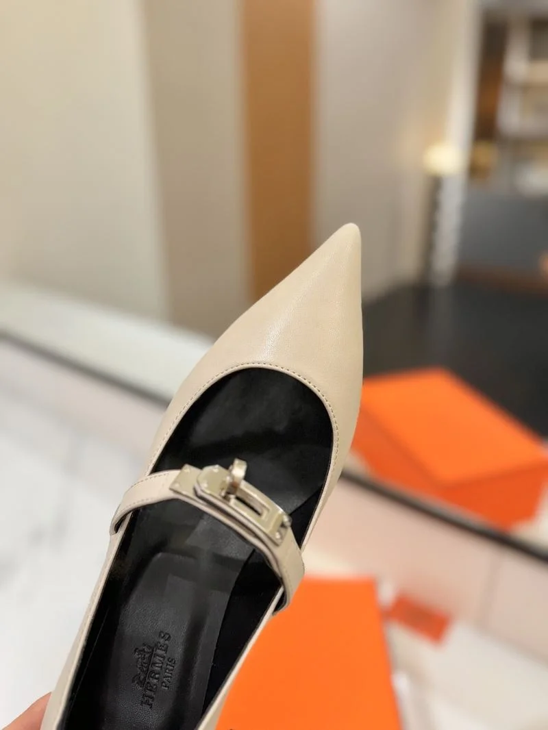 Sophisticated Hermes Low Shoes 27656
