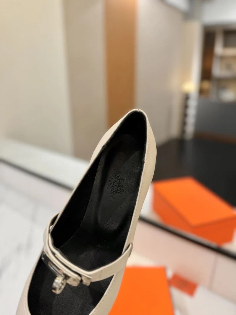 Sophisticated Hermes Low Shoes 27656