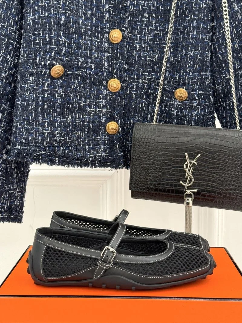 Hermes Low Shoes Stylish 27634