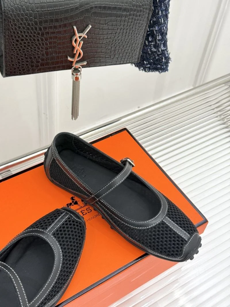 Hermes Low Shoes Stylish 27634