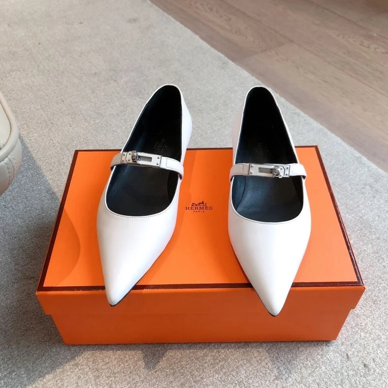 Hermes Low Shoes Bright 27174