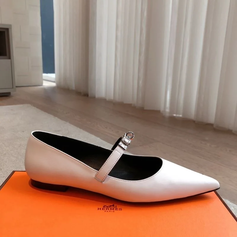 Hermes Low Shoes Bright 27174