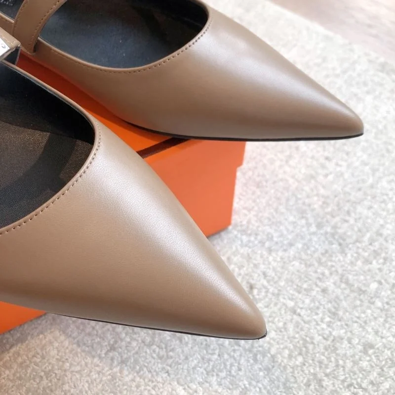 Lightweight Hermes Low Shoes 27200