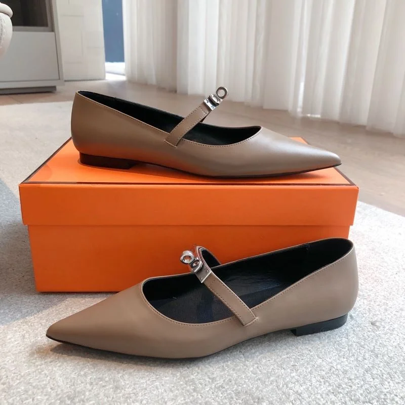 Lightweight Hermes Low Shoes 27200