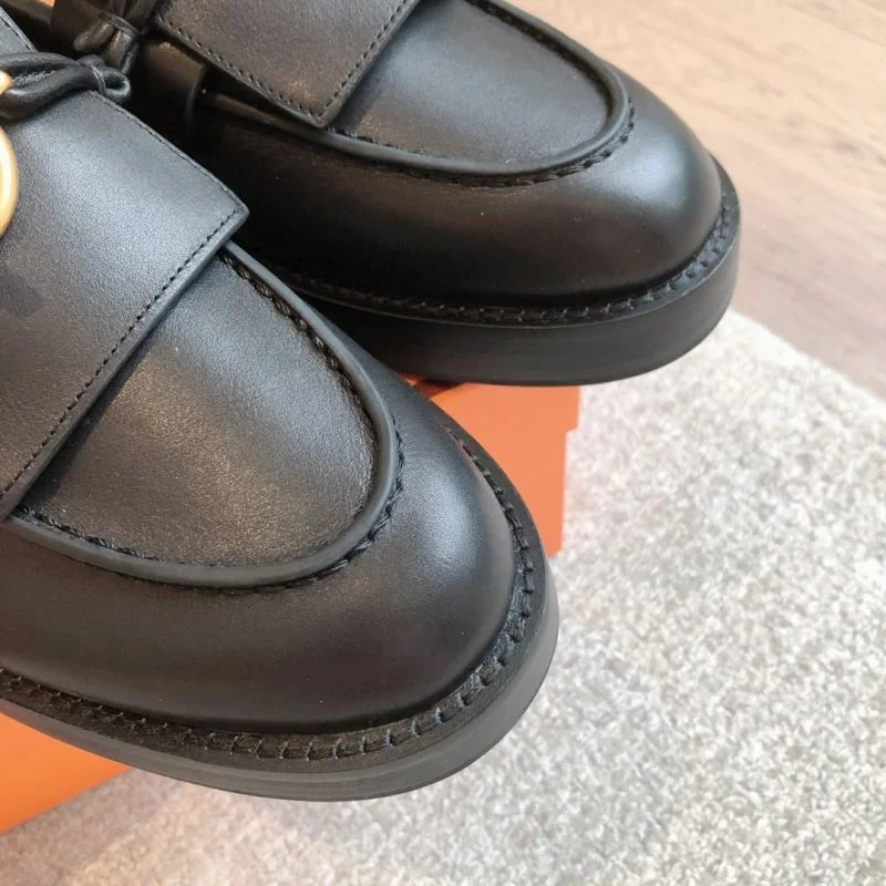 Hermes Low Shoes Versatile 27136