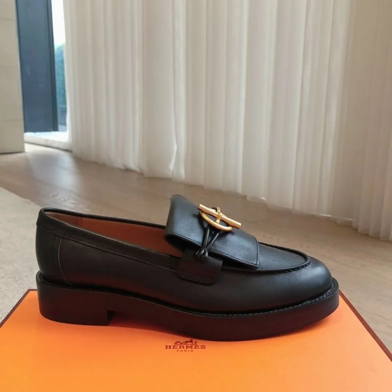 Hermes Low Shoes Versatile 27136