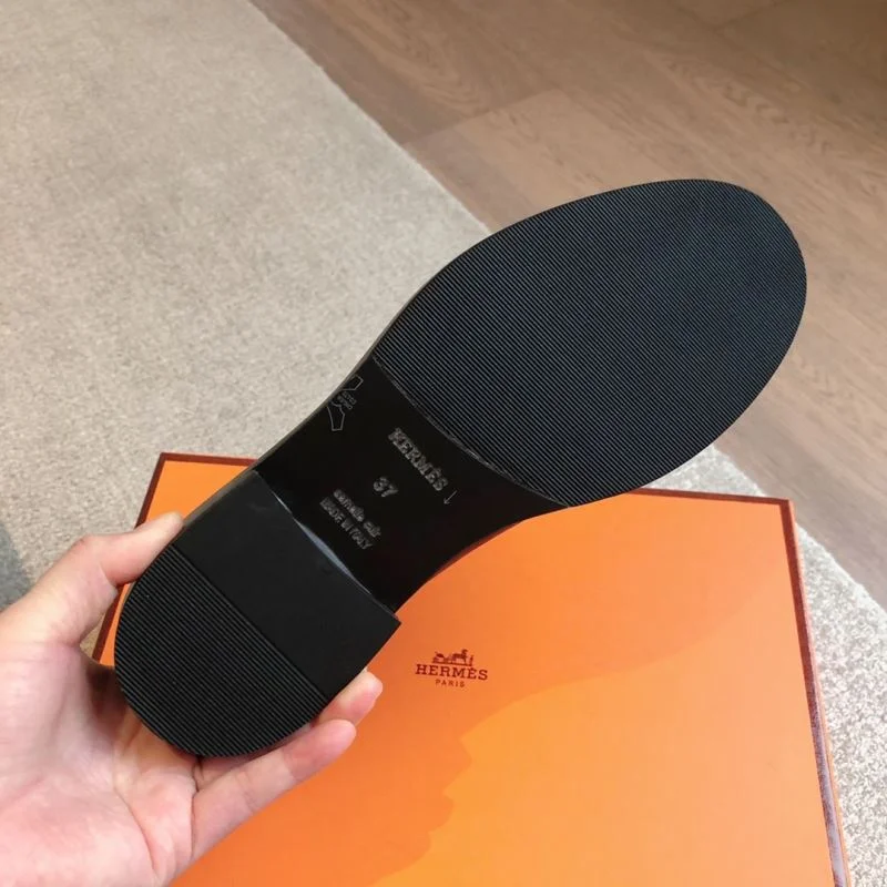 Hermes Low Shoes Versatile 27136
