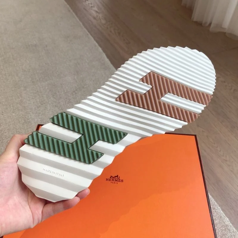 Lightweight Hermes Low Shoes 27115