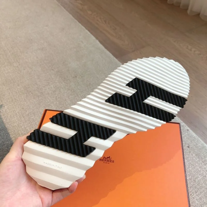 Contemporary Hermes Low Shoes 27087