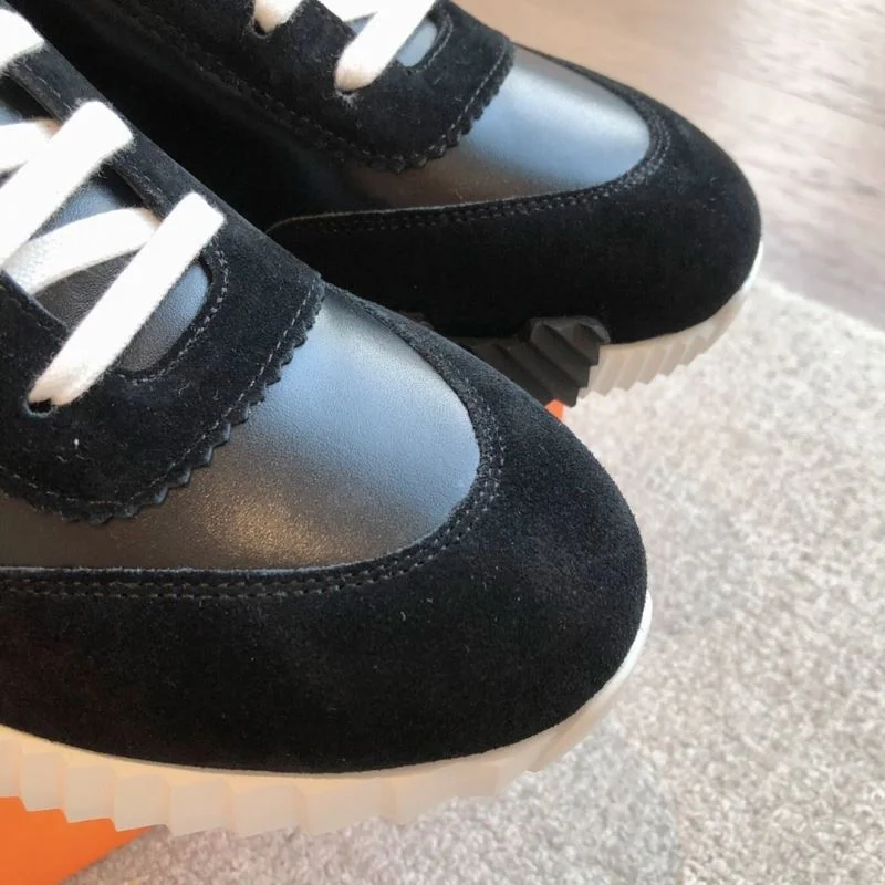 Supportive Hermes Low Shoes 27104