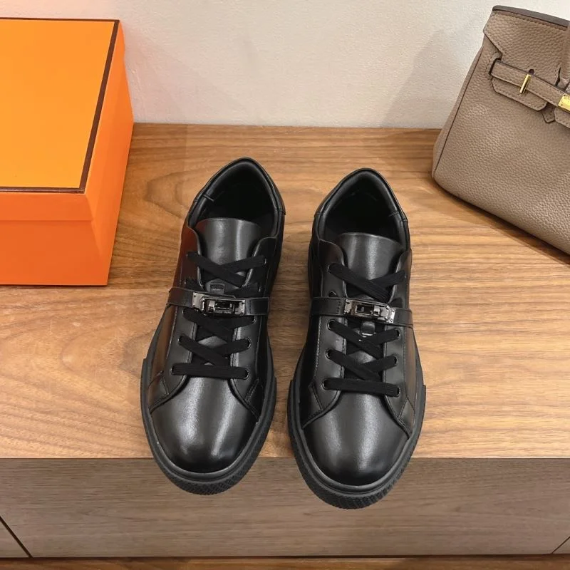 Versatile Hermes Low Shoes 27060