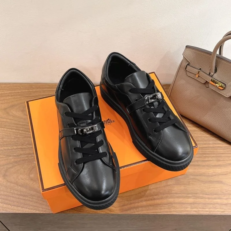 Versatile Hermes Low Shoes 27060