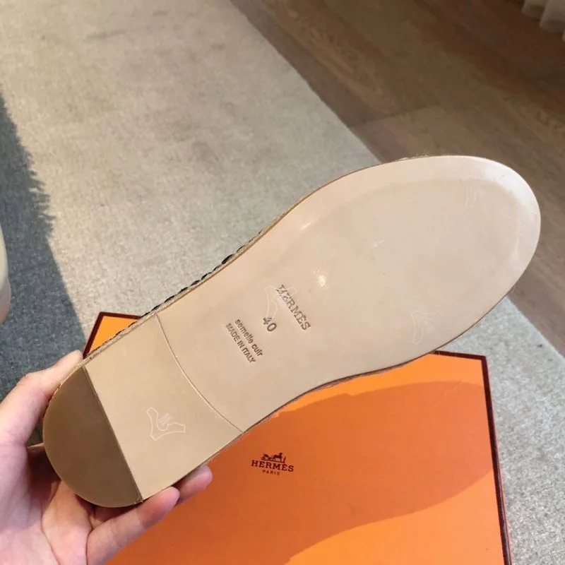 Sustainable Hermes Low Shoes 27057