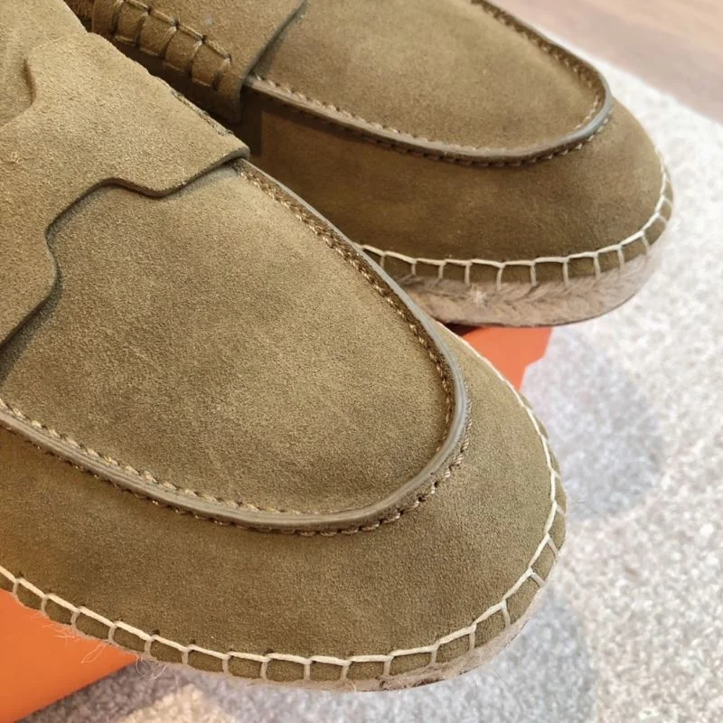 Sleek Hermes Low Shoes 27049