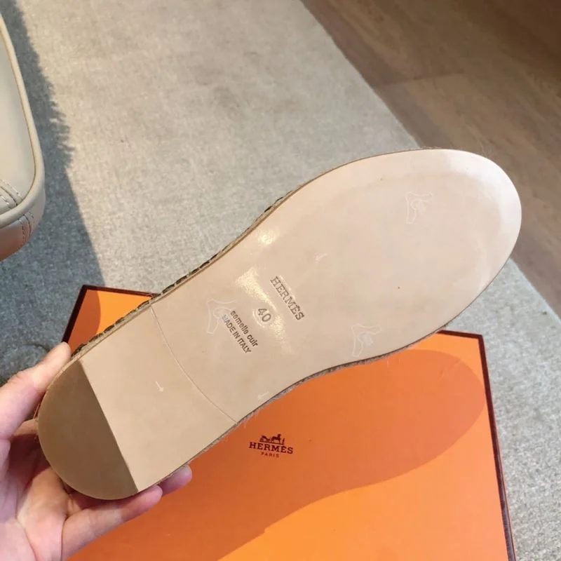 Sleek Hermes Low Shoes 27049