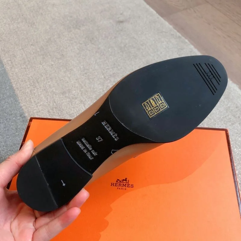 Compact Hermes Low Shoes 27041