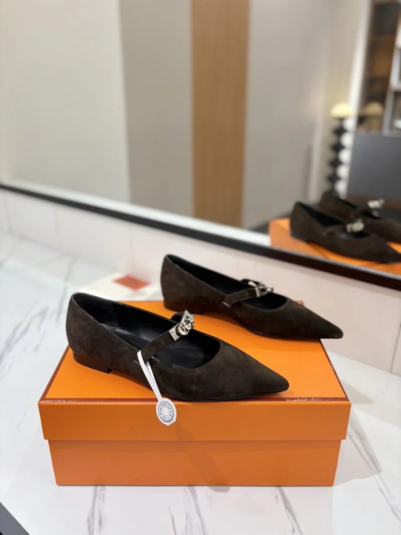 Timeless Hermes Low Shoes 27000