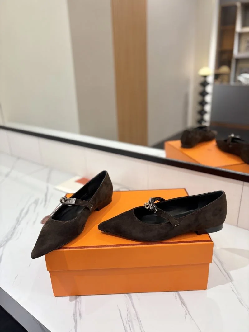 Timeless Hermes Low Shoes 27000