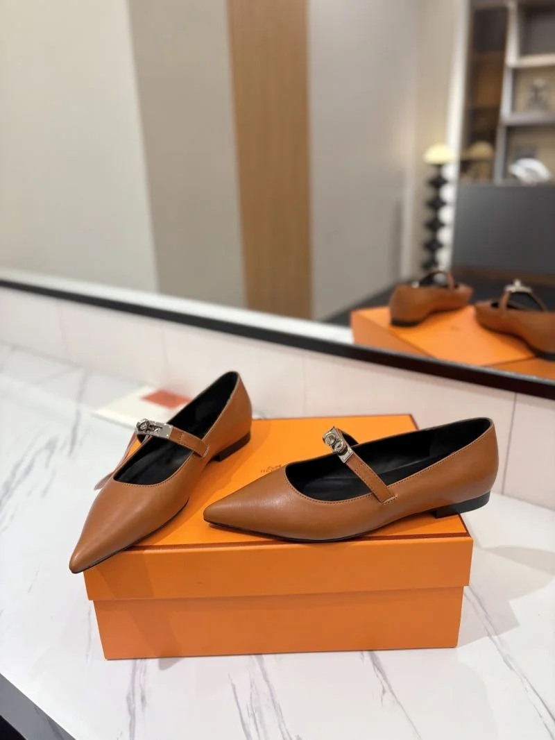 Bold Hermes Low Shoes 26997
