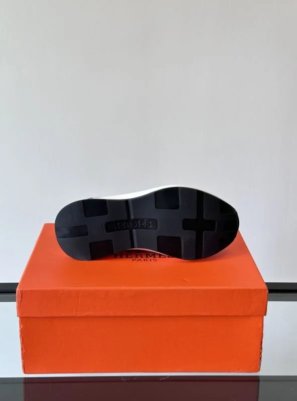 Elegant Hermes Low Shoes 27928