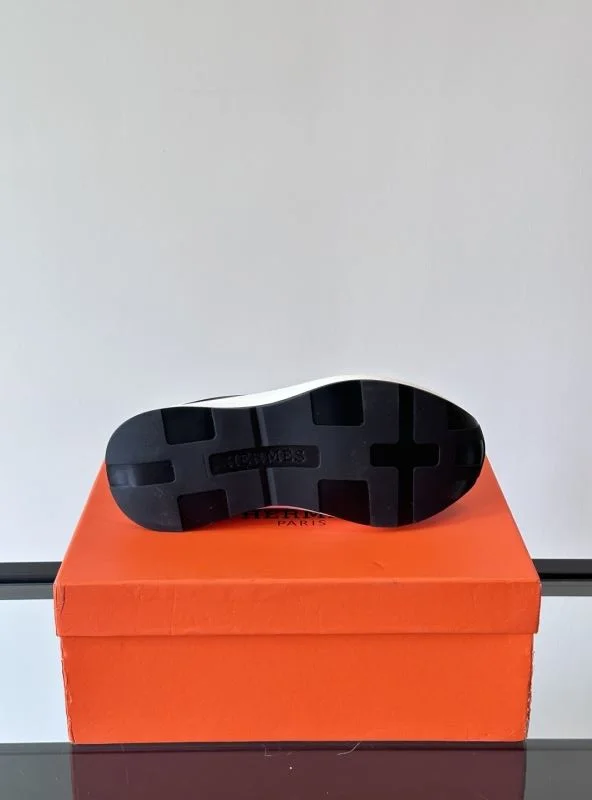 Neat Hermes Low Shoes 27929
