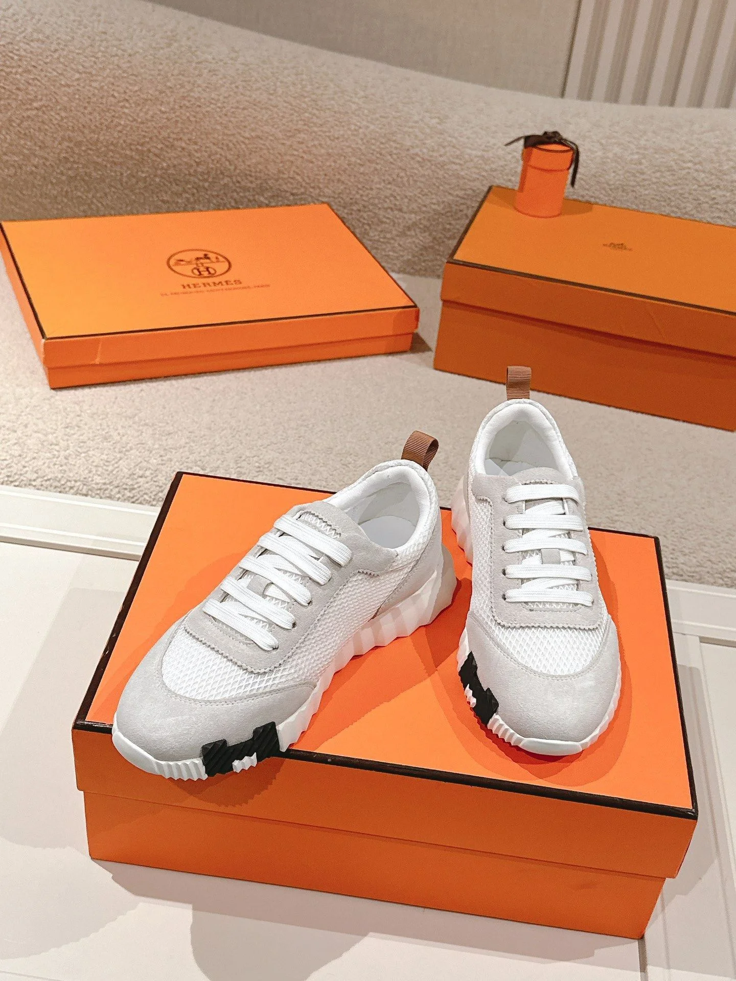 Compact Hermes Low Shoes 26656