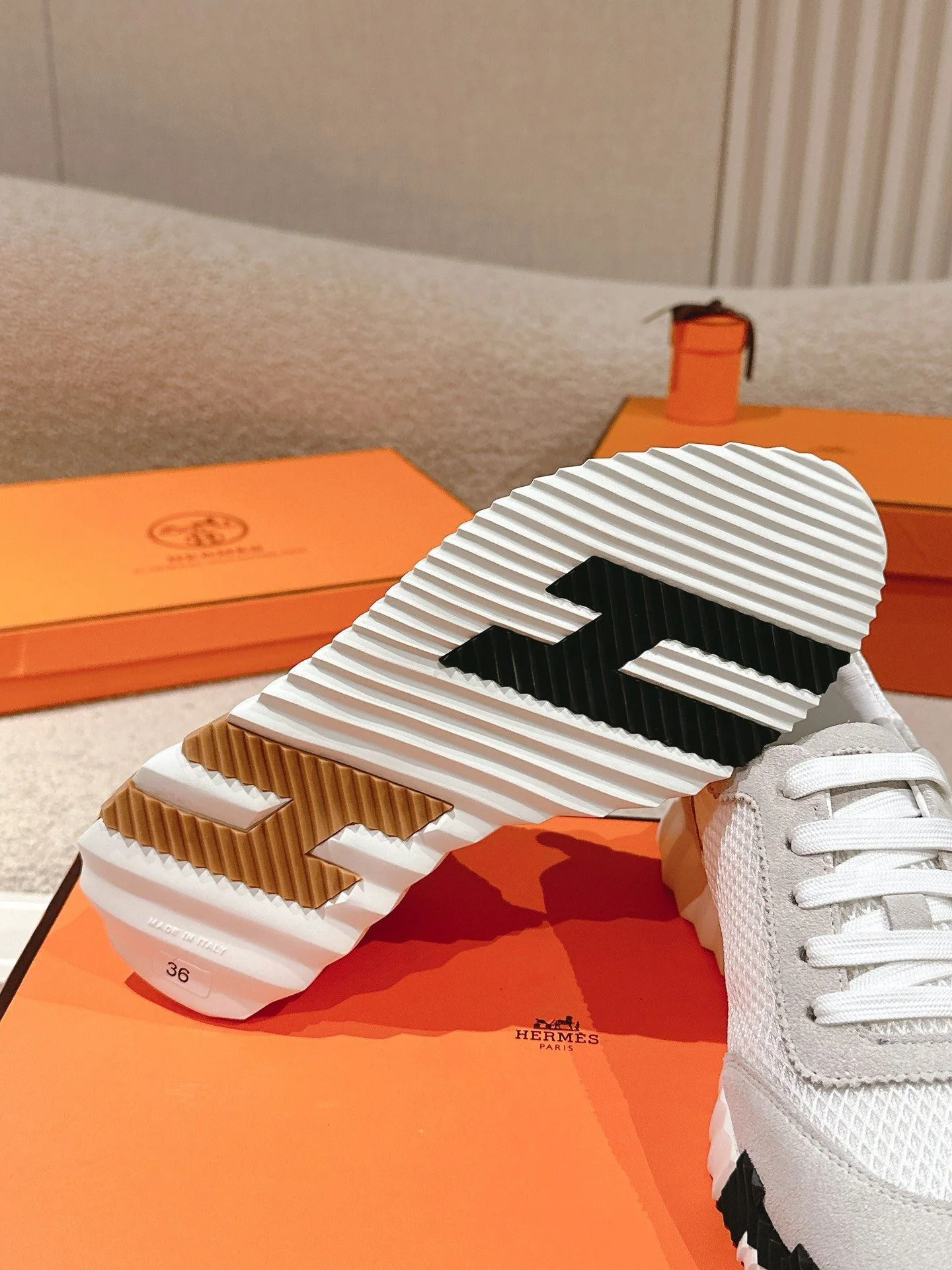 Compact Hermes Low Shoes 26656