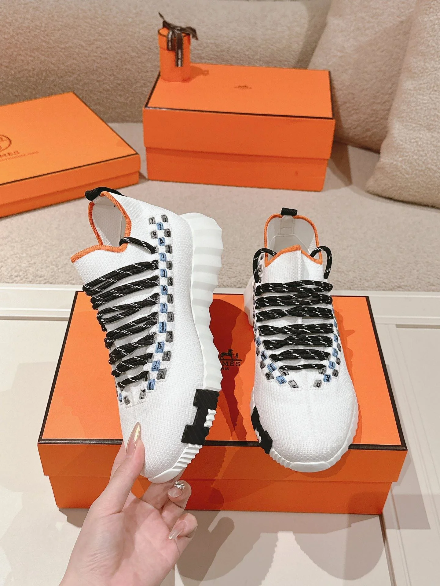 Attractive Hermes Low Shoes 26654