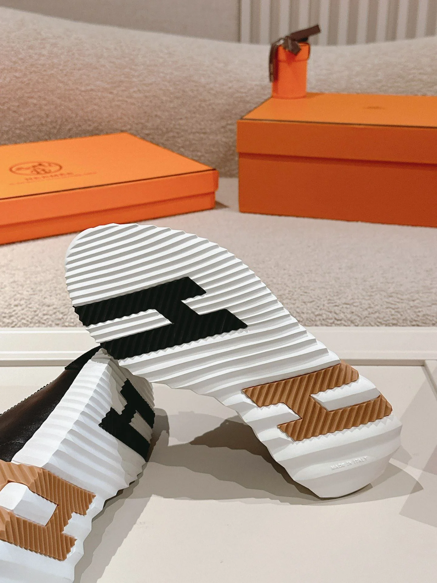 Hermes Low Shoes ModernLook 26648