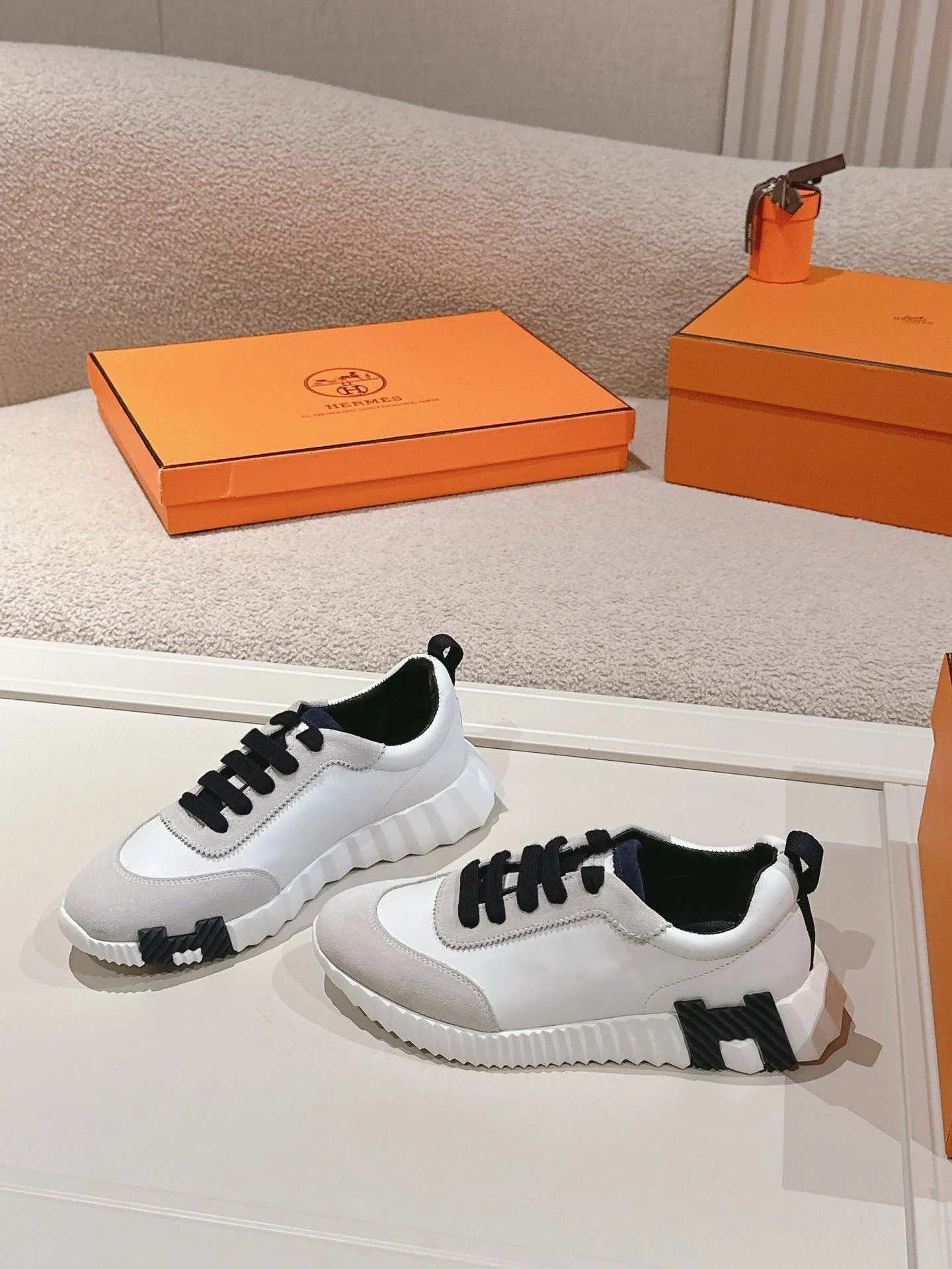 QuickDry Hermes Low Shoes 26640
