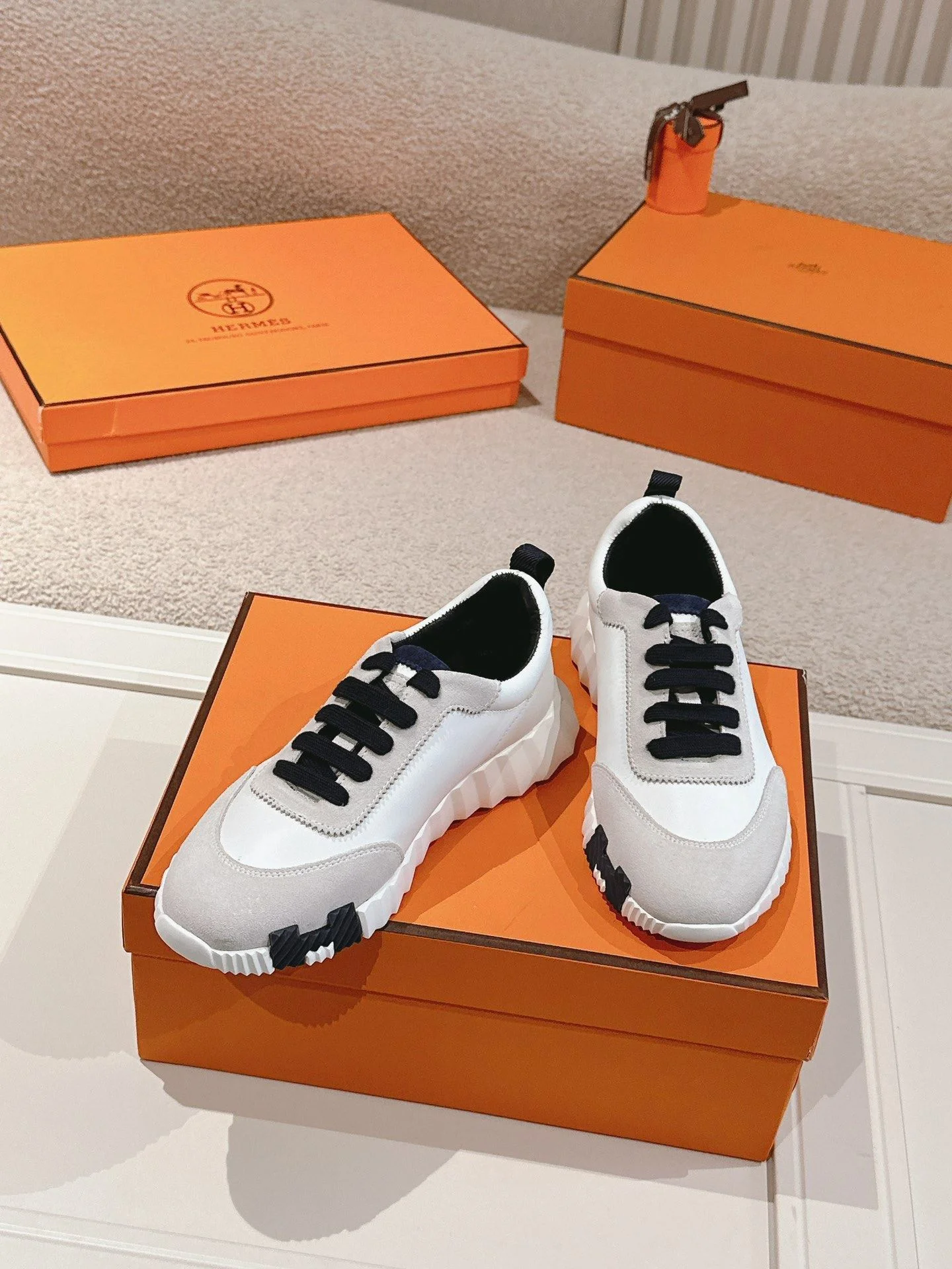 QuickDry Hermes Low Shoes 26640