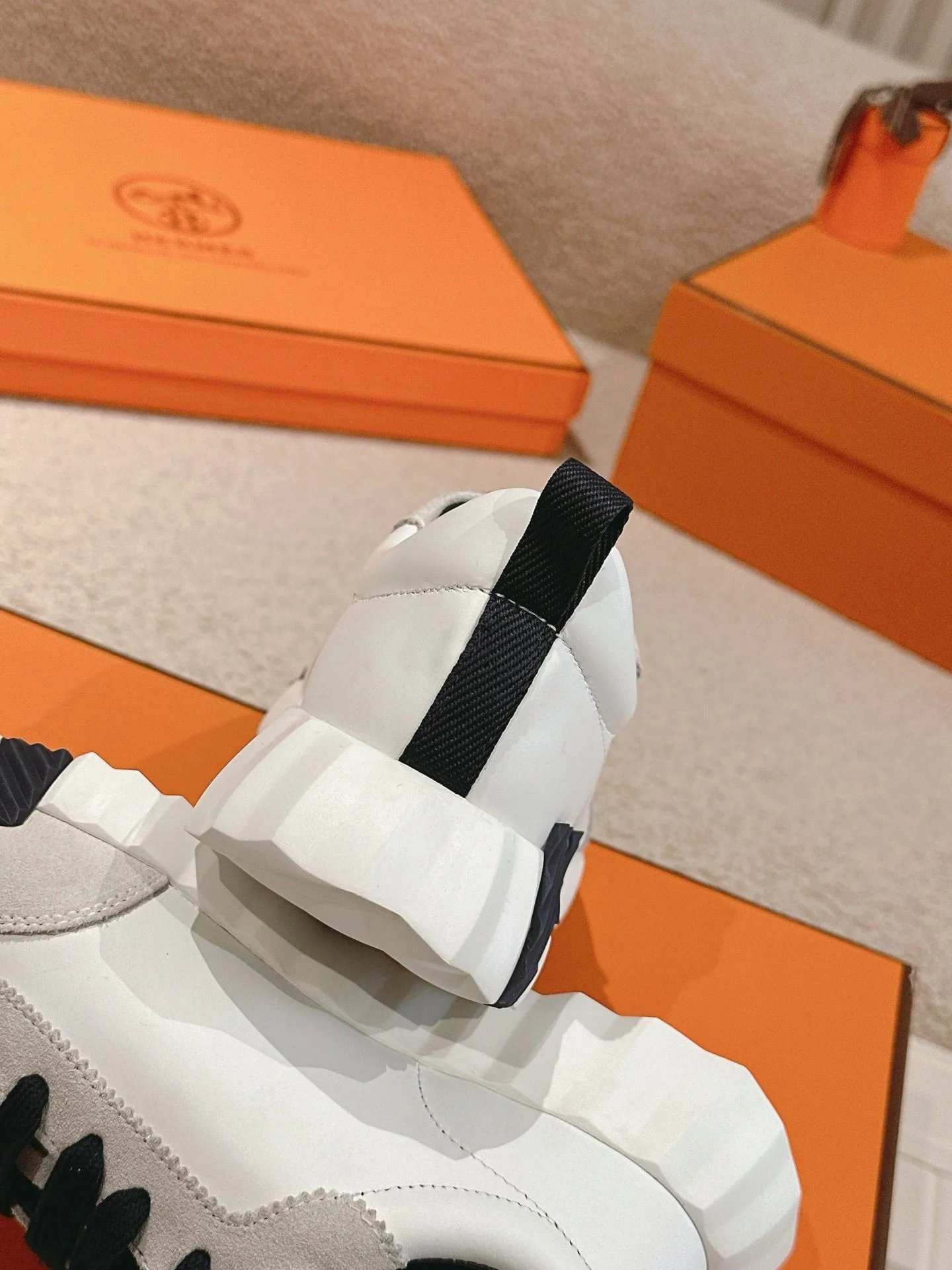 QuickDry Hermes Low Shoes 26640