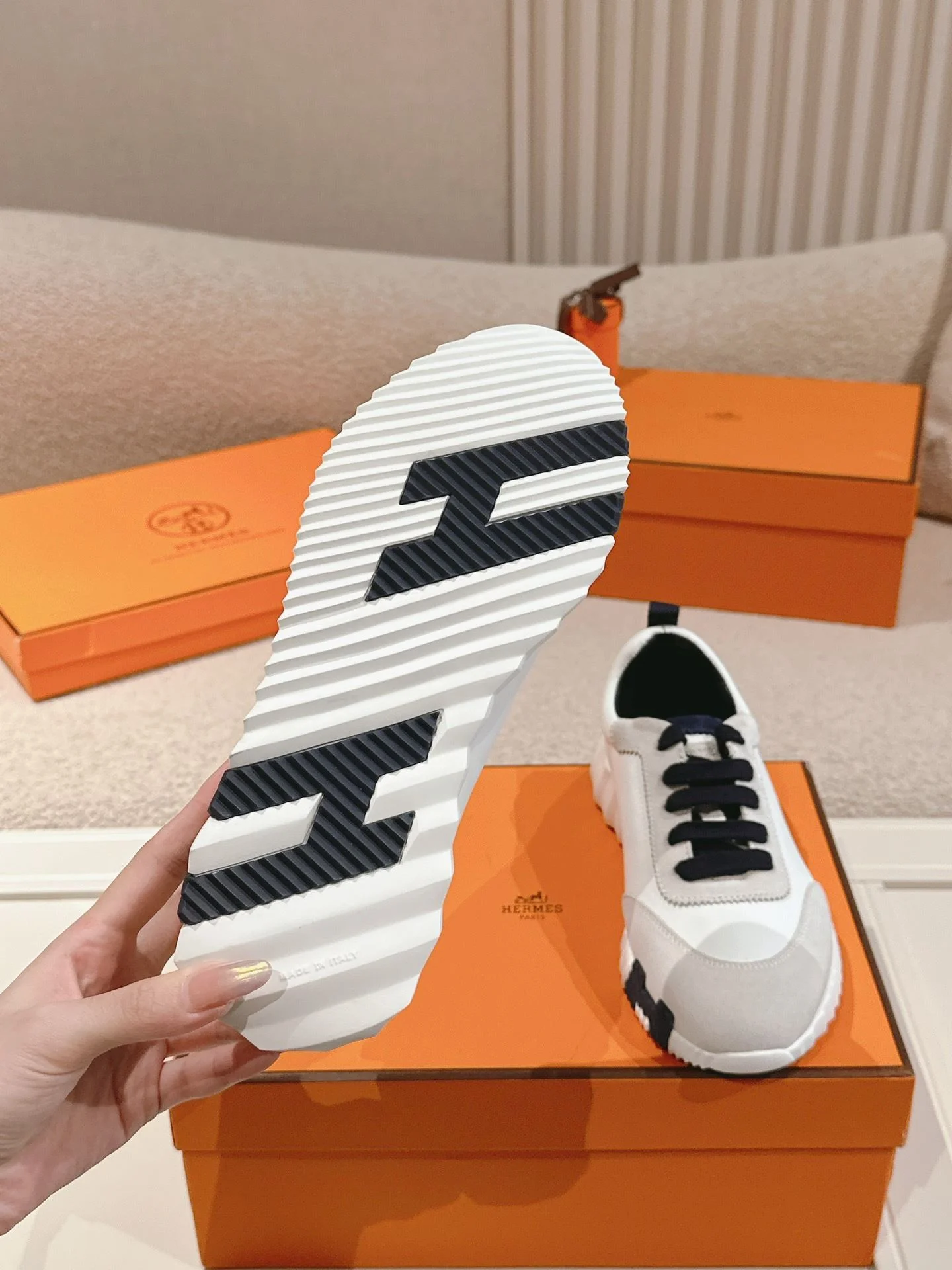 QuickDry Hermes Low Shoes 26640