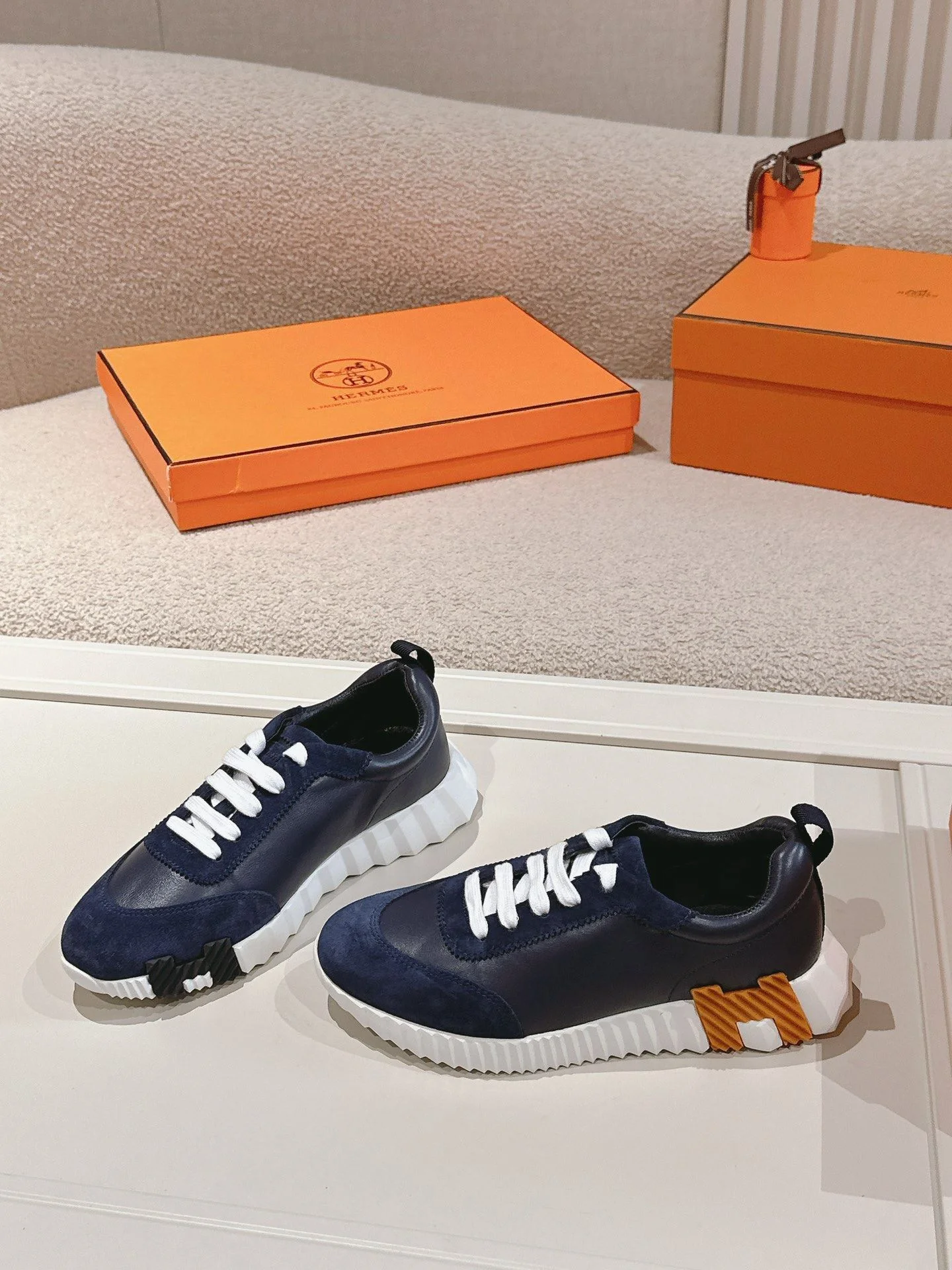 SoftTouch Hermes Low Shoes 26636