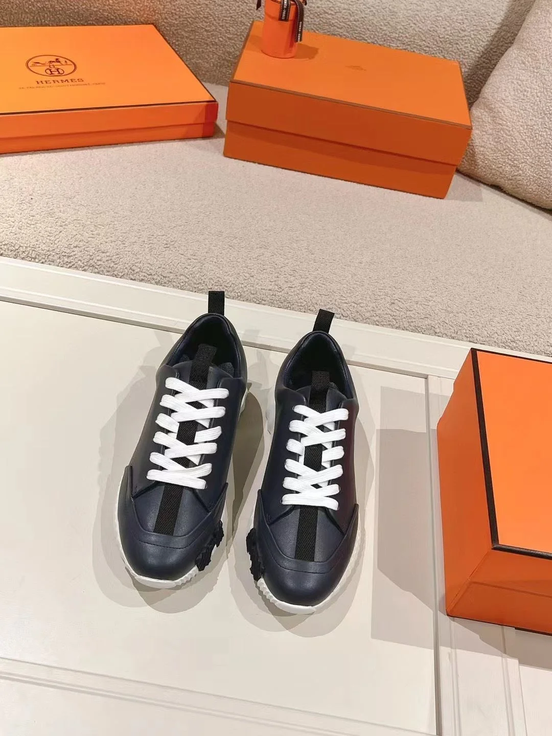 WrinkleFree Hermes Low Shoes 26613