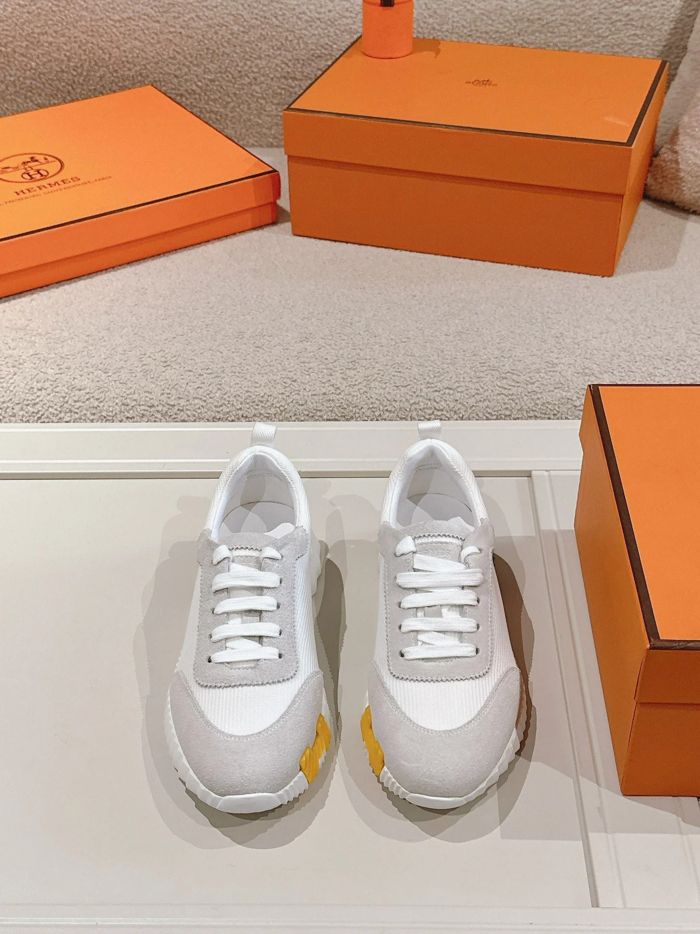 Supportive Hermes Low Shoes 26611