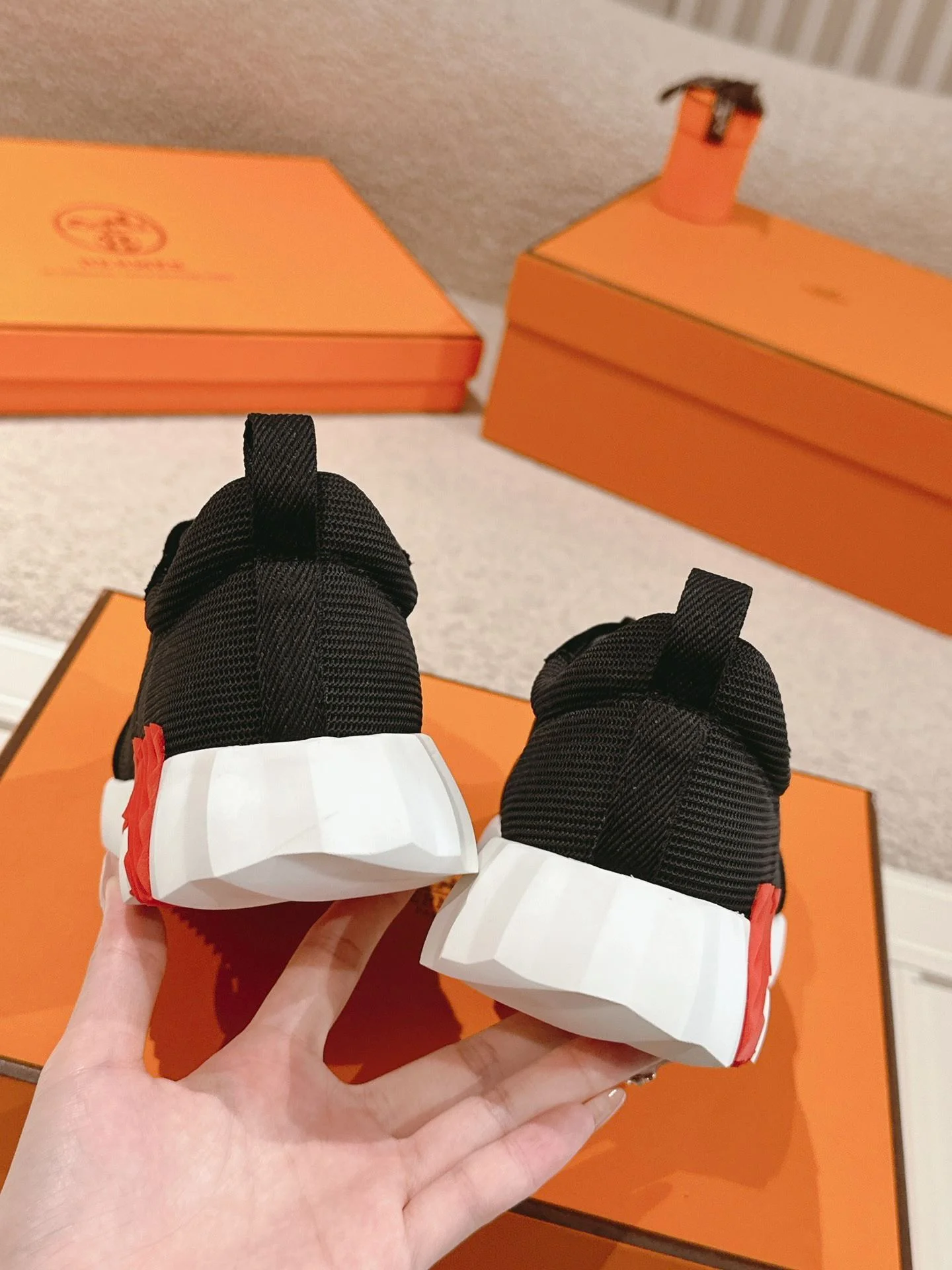 Hermes Low Shoes TechFriendly 26608