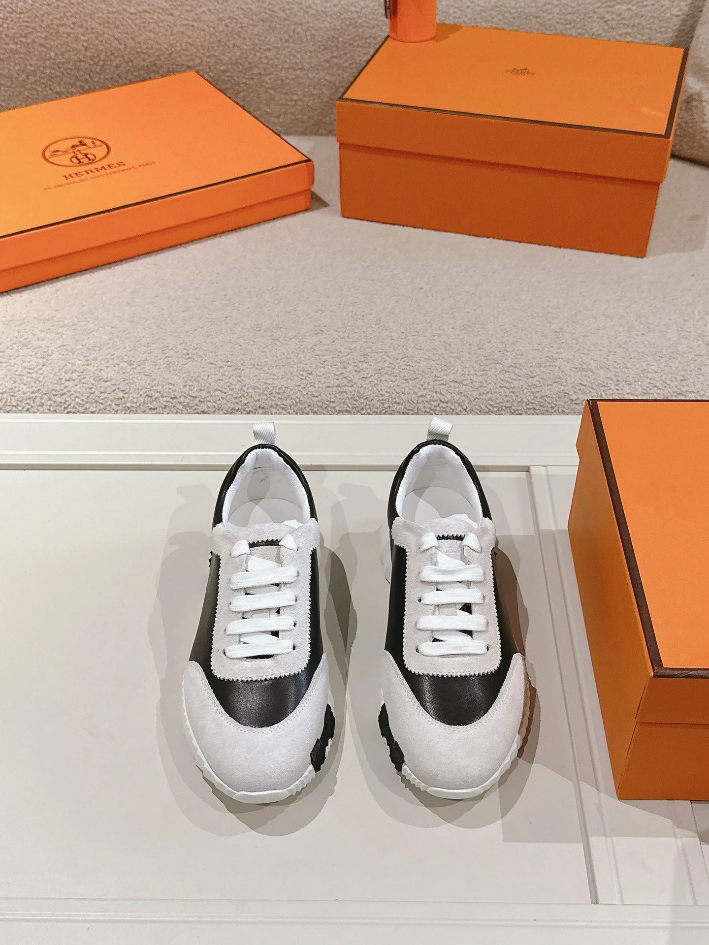 Tailored Hermes Low Shoes 26599