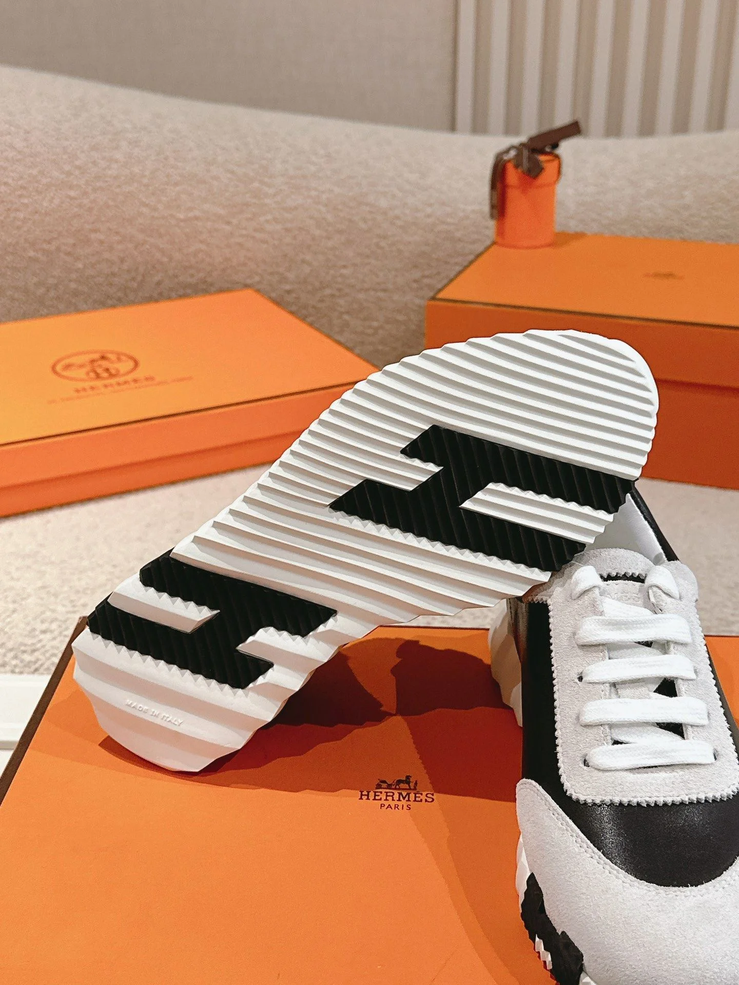 Tailored Hermes Low Shoes 26599