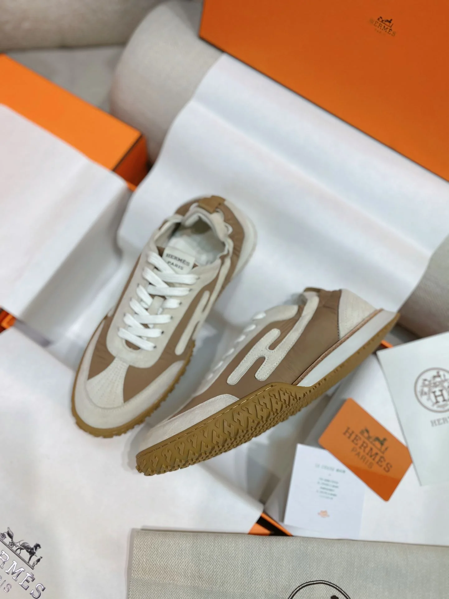 Hermes Low Shoes Colorful 26602