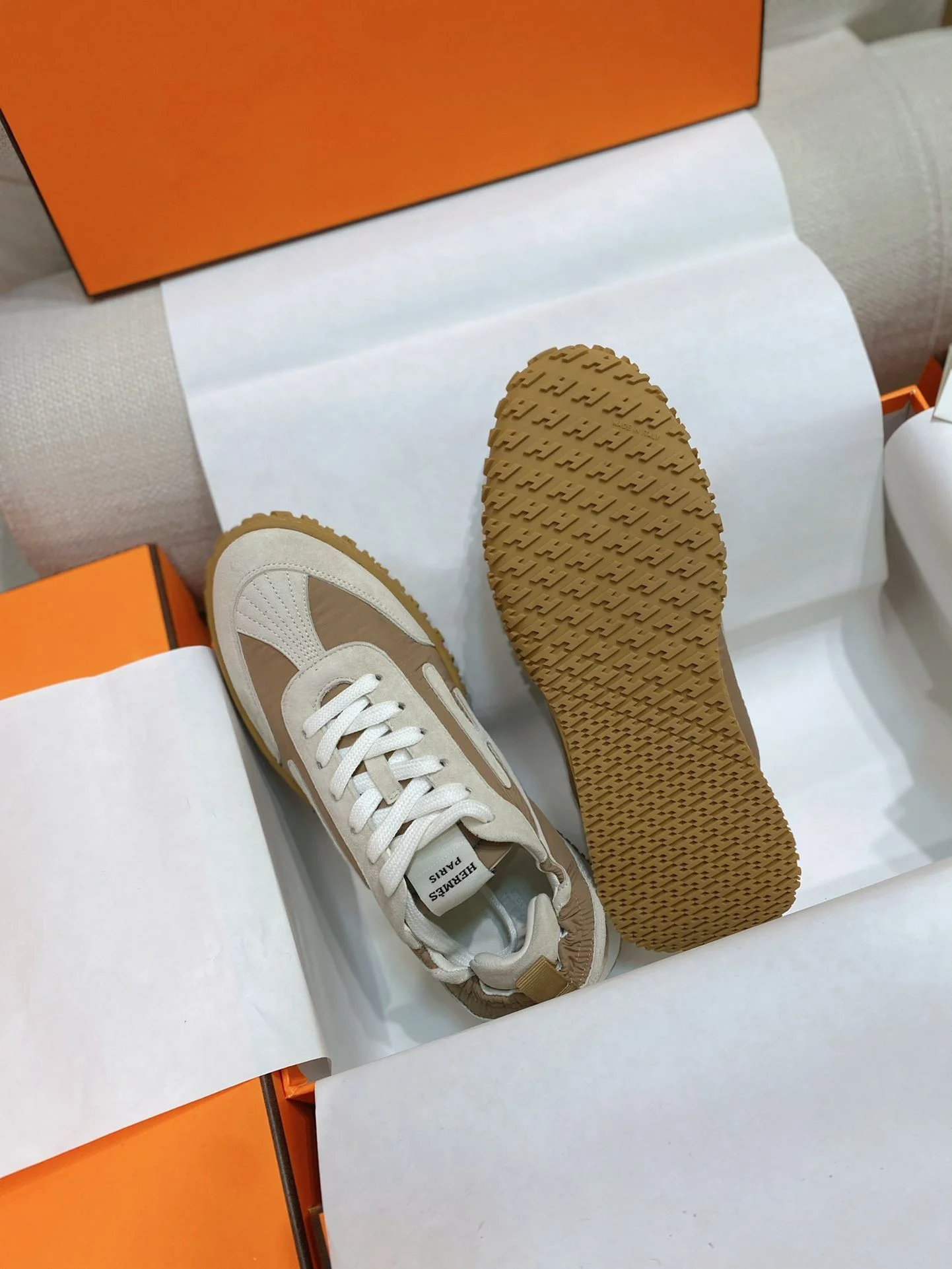 Hermes Low Shoes Colorful 26602