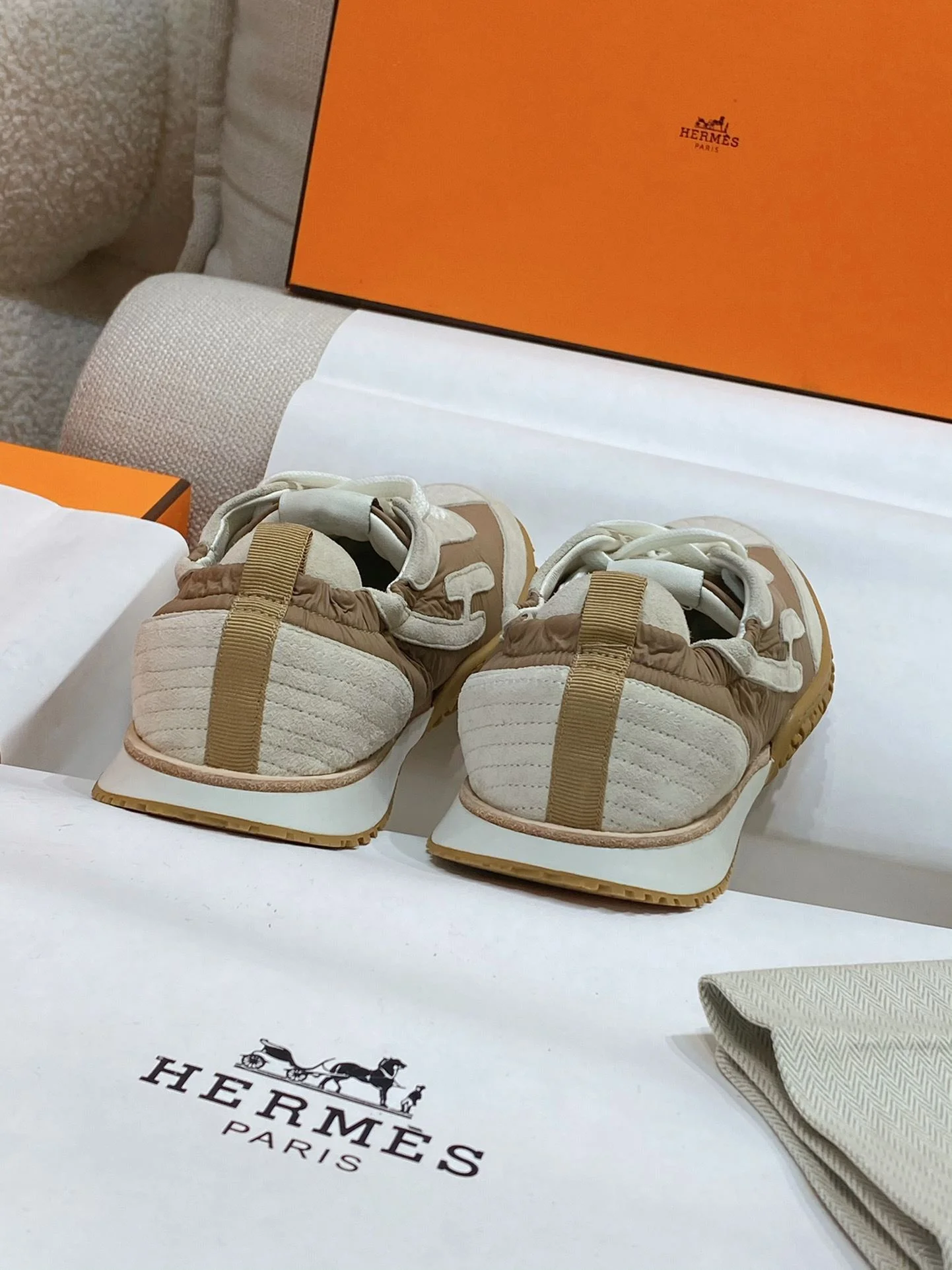 Hermes Low Shoes Colorful 26602