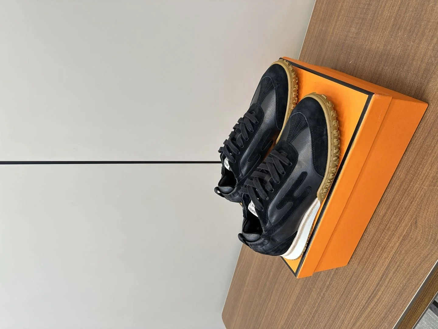 Hermes Low Shoes TechFriendly 26579
